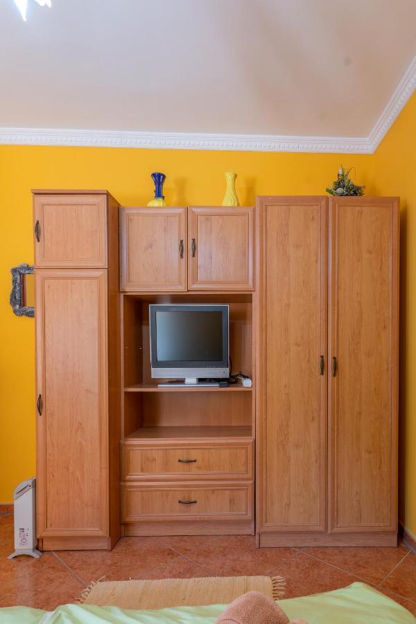 Gal Apartmanhaz Харканы Экстерьер фото