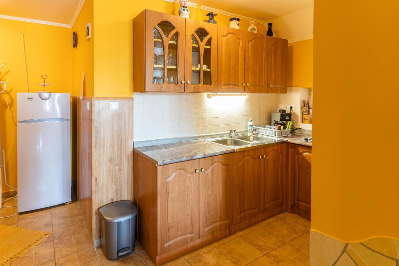 Gal Apartmanhaz Харканы Экстерьер фото