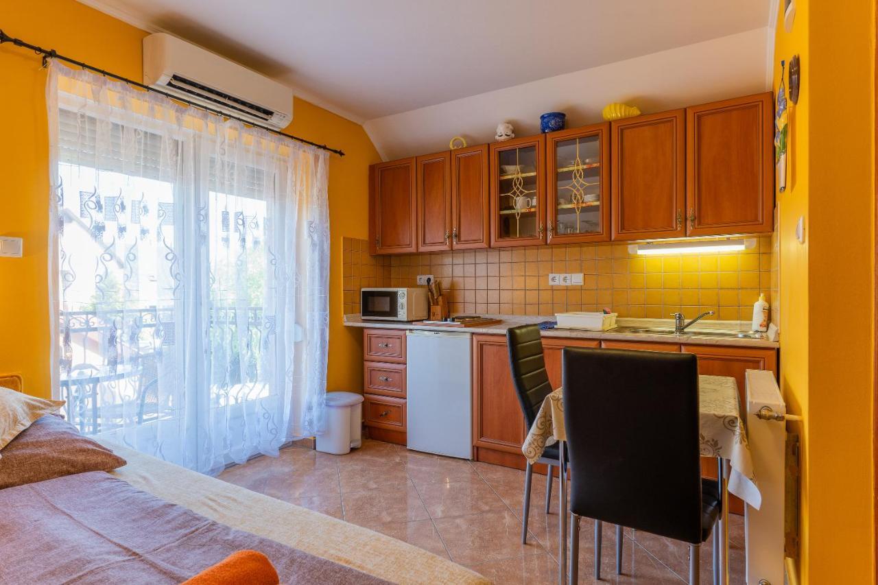 Gal Apartmanhaz Харканы Экстерьер фото