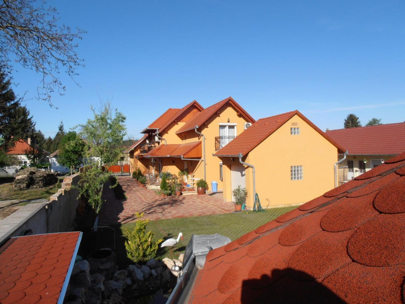 Gal Apartmanhaz Харканы Экстерьер фото