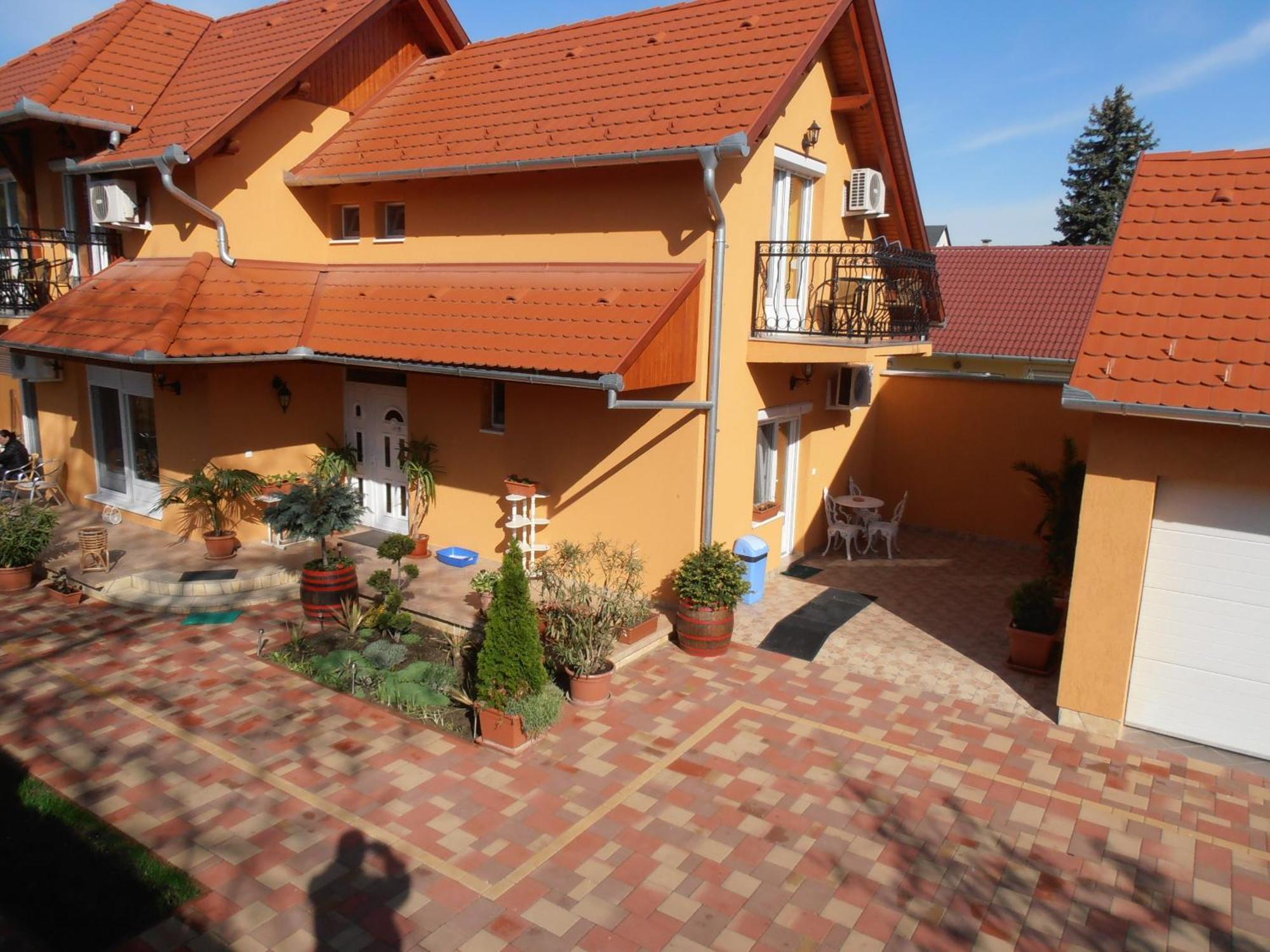 Gal Apartmanhaz Харканы Экстерьер фото